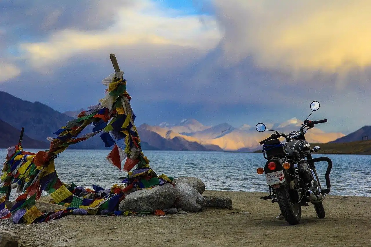 SRINAGAR, KARGIL & LEH, NUBRA, TURTUK PANGONG